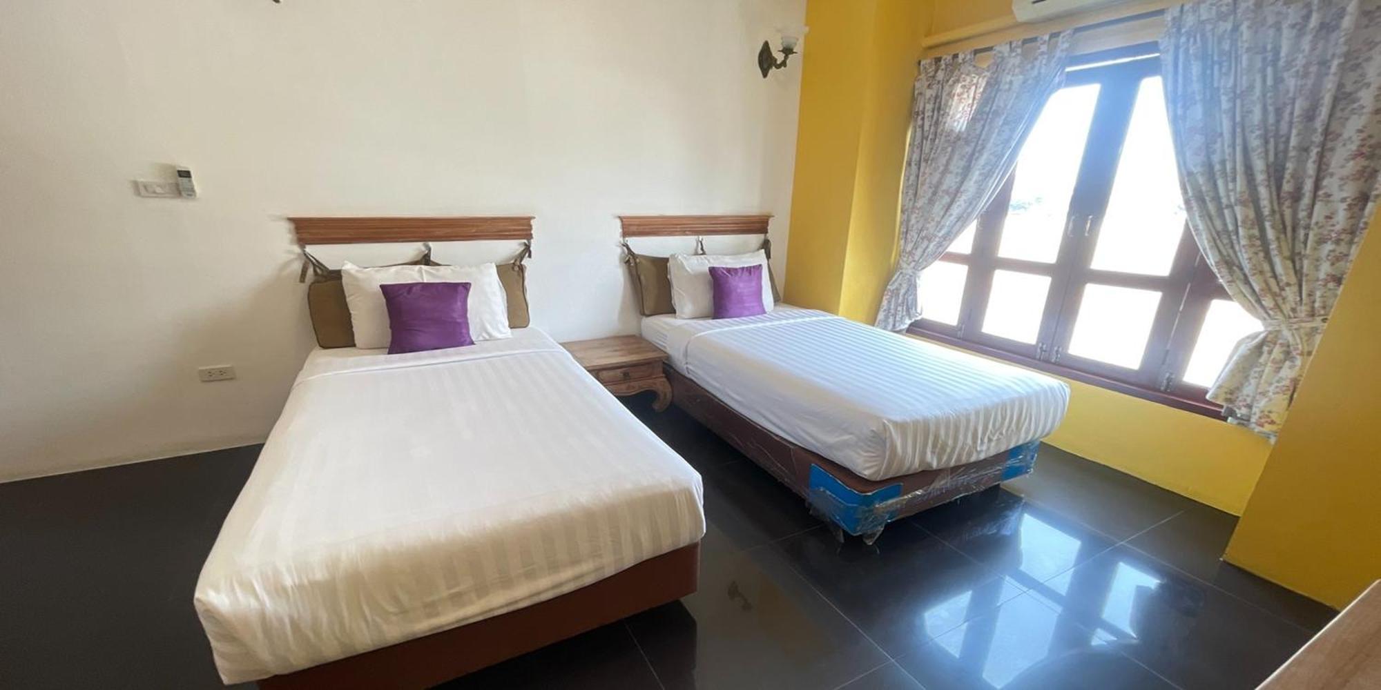 Yellow Tique Hotel Lampang Buitenkant foto